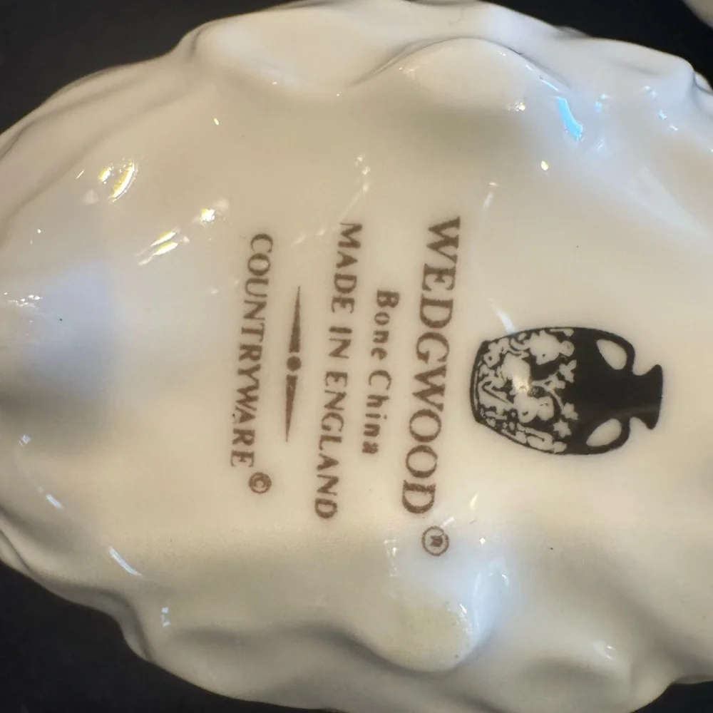Vintage Wedgwood Countryware Service dish with Cream and Sugar Holders